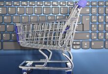 Steam para iadesi için alışveriş sepeti ve dizüstü bilgisayar